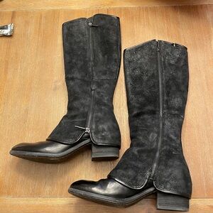 Donald J Pliner Devi boot black leather 
only worn a few times very good